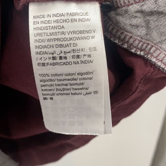 Men’s Calvin Klein Size Large 100% cotton Button Up - Picture 4 of 10